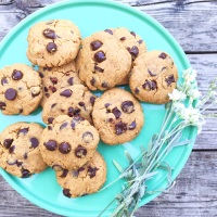 Flourless Peanut Butter and Chocolate Chip Cookies!